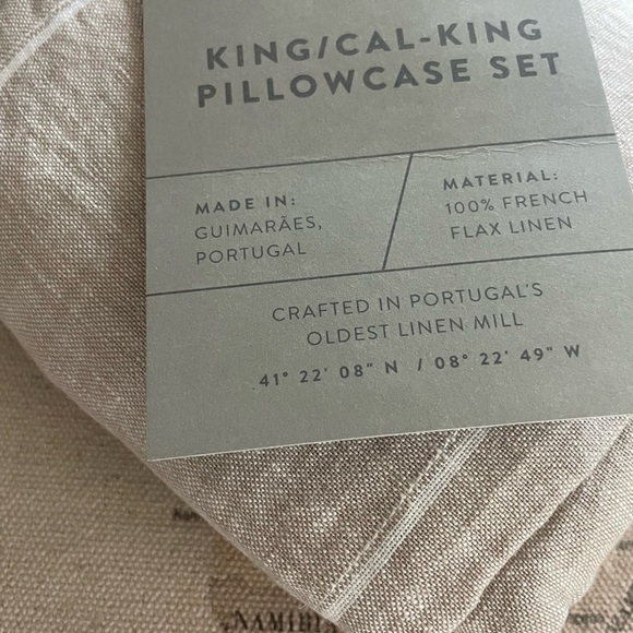 NWT STONEWASHED LINEN PILLOWCASES KING/CAL-KING Ivory Stripe - Picture 3 of 4
